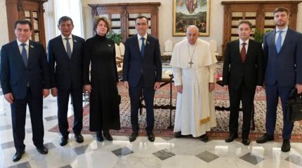 Сенат төрағасы Рим папасымен кездесті