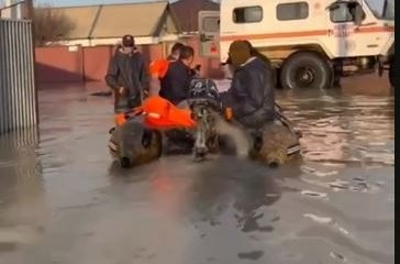 Свыше 28 тысяч человек эвакуировано из города Кульсары в Атырауской области