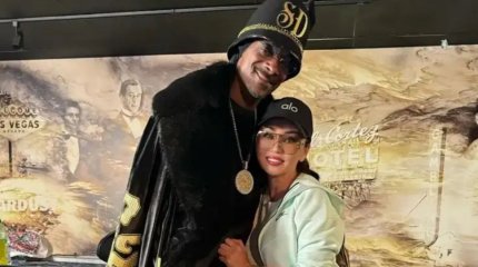 Баян Алагөзова Snoop Dogg-қа шапан жапты