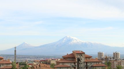 Оппозиция в Армении блокирует дороги в Ереване с требованием отставки Пашиняна