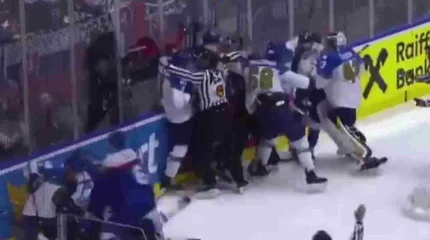 Қазақстан құрамасының әлем чемпионатындағы ойыны жаппай төбелеске ұласты