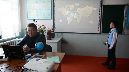 Түркістан облысында мектеп оқушысы 207 елдің астанасын жатқан біледі