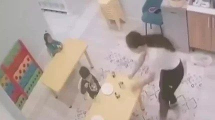 Астанада балабақша қызметкері балаға тамақтың қалдығын берген