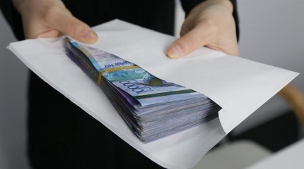 Маңғыстауда ірі көлемде ақша жымқырған колледж директоры сотталды