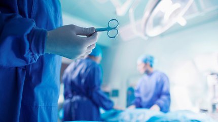 Түркістанда дәрігерлер 7 жасар баланың бауырынан 1 уыс құрт алды