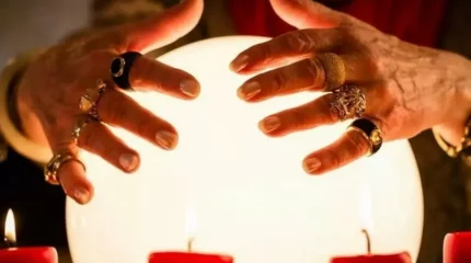 "Жол ашамын": Балгер, көріпкелдерге неге халық сенгіш келеді?