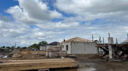 Су тасқыны: Павлодар облысында үйлердің құрылысы қарқынды жүруде