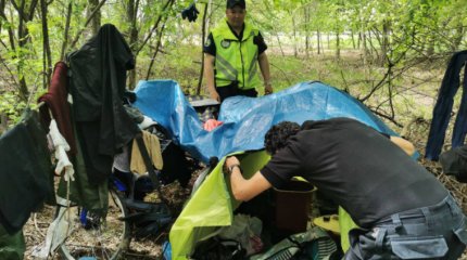 Североказахстанские полицейские отогрели мексиканца в лесу