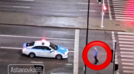 "Возомнил из себя волка": мужчина искал зайца и прыгал под машины в Астане