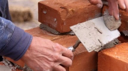 Құлсары қаласында зардап шеккен тұрғындар үшін салынатын үйлердің құрылысы күзде аяқталады