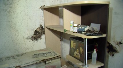 «Тонем и гнием в грибках»: астанчане утопают в грунтовых водах в собственных домах