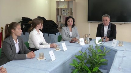 В партии AMANAT стартовала акция по поддержке детей