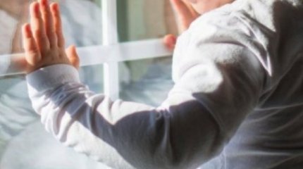 Екібастұзда үш жасар бала терезеден құлап кетті