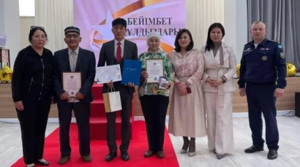 Астанада мектеп оқушысы суға батып бара жатқан бес жасар баланы құтқарып қалды