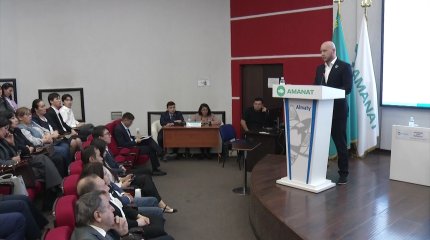 В Алматы члены партии «AMANAT» отчитались перед населением о проделанной работе