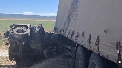 Пять человек погибли в жуткой аварии с грузовиком на трассе Караганда-Балхаш (ВИДЕО)