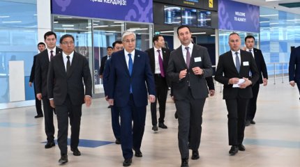 Токаев посетил новый международный терминал аэропорта Алматы