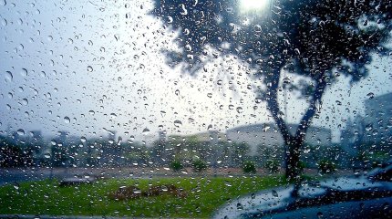 Алматыда нөсер жауып, салдарынан су тасқыны болуы мүмкін