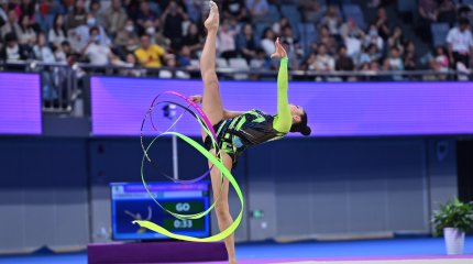 ТАШКЕНТТЕ МЕДАЛЬ ЖАУҒАН КҮН: ТАНИЕВА ПАРИЖГЕ БАРАДЫ, ЕРТАЙҚЫЗЫ ЕРЛІК ЖАСАДЫ