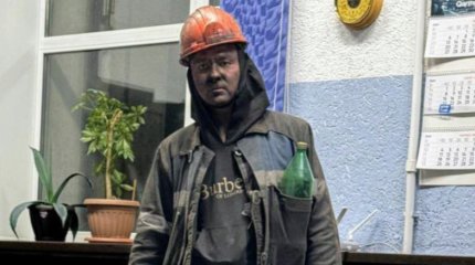 Токаев наградил орденом электрослесаря, который ликвидировал задымление на шахте им. Костенко