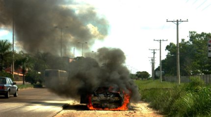 Микроавтобус с детьми загорелся по пути на экскурсию в Туркестанской области