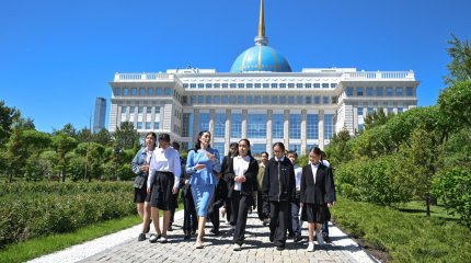 Более 80 школьников пригласили в Акорду в честь Дня защиты детей