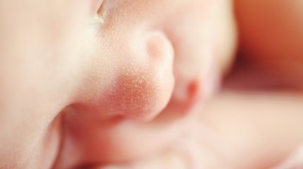 1800 детей появились на свет за время режима ЧС в Атырауской области