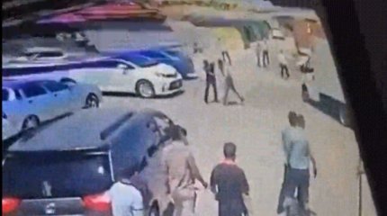 Атырауда базарда екі адам жанжалдасып қалған, бірі қаза тапты