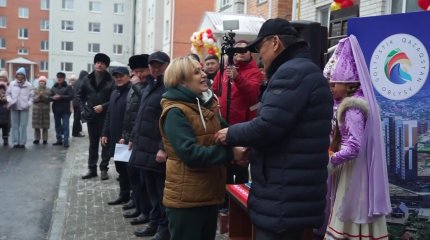 Новые дома для очередников утопают в нечистотах в Петропавловске