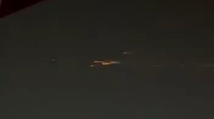 Метеорит или НЛО? Казнет обсуждает неопознанный объект в ночном небе Алматы