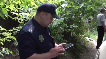 Жители частного сектора Уральска сливают нечистоты в реку Чаган