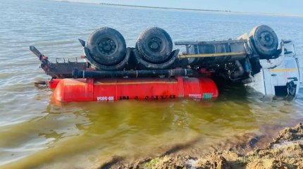 Атырау облысында 3 көлік соқтығысып, шетелдік жолаушы көз жұмды