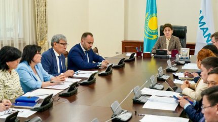 Тамара Дүйсенованың онлайн-қабылдауында азаматтардың өзекті мәселелері қаралды