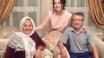 "Өмірден өткеніне 4 жыл". Ерке Есмахан марқұм әкесі туралы жантебірентер жазба жариялады