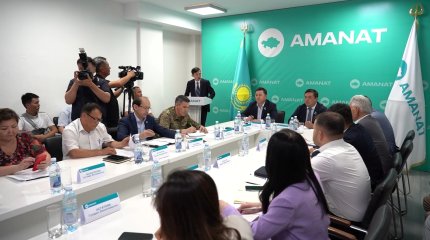 Атырауские фермеры обратились в партию AMANAT за помощью