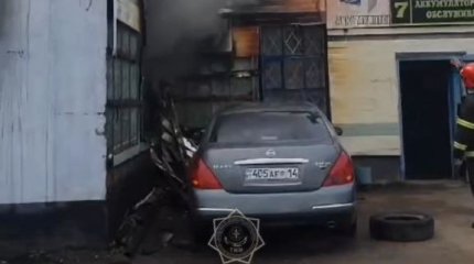 Павлодарда ТҚО-да өрт шығып, үш көлік зақымданды