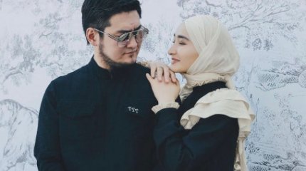 "Белден төмен қарай денемді сезбеймін". Төреғали Төреәлінің әйелі ауруханадан жазба жариялады