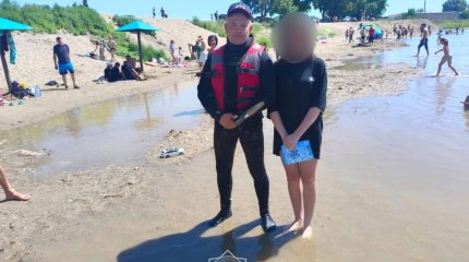 Тонущую 12-летнюю девочку спасли на Иртыше