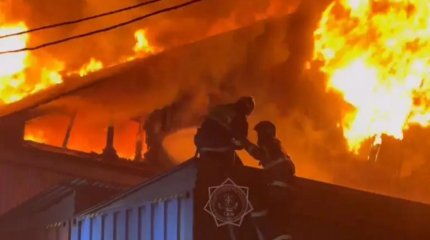 Өскеменде кәмпит сақталған алып қойма өртенді