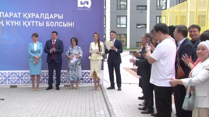 Работникам государственных СМИ подарили квартиры от Президента