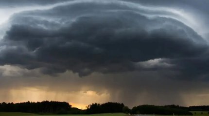 Чехияда найзағайдан зардап шеккендер саны 18-ге жетті