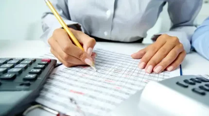 Әкімдік есепшісі жалақысына бірнеше миллион теңге қосып алған