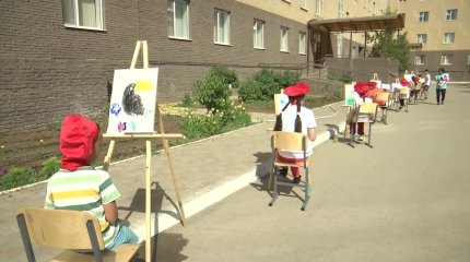 Ақтөбеде эвакуациялық пункттегі балалар үшін мерекелік шара ұйымдастырылды