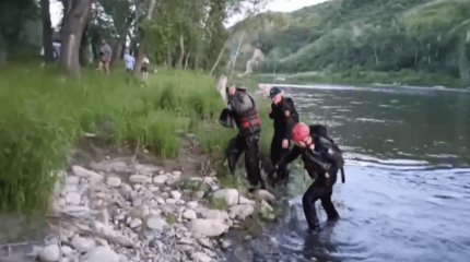 ШҚО-да ер адам жартасқа шығып, өз бетінше түсе алмай қалған