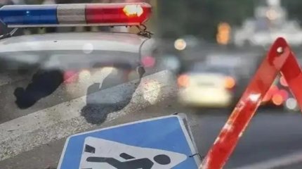 Алматыда мопед жүргізушісі әйелді қағып кетті: екеуі де қаза тапты