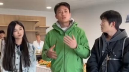 Китайским блогерам-миллионникам презентовали туристические «жемчужины» Казахстана