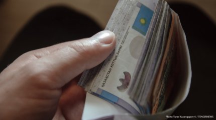 Атырауда білдей басшы 6 млн теңге пара алған