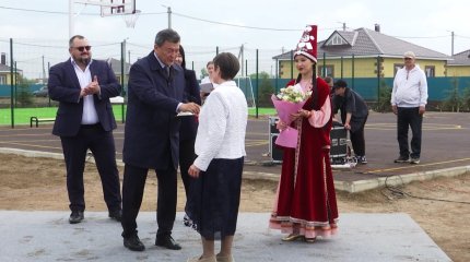 Қызылжарда тасқыннан зардап шеккендер жаңа үйдің кілтін алды