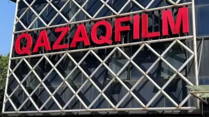 Вице-президента «Казахфильма» осудили за хищение крепости-декорации