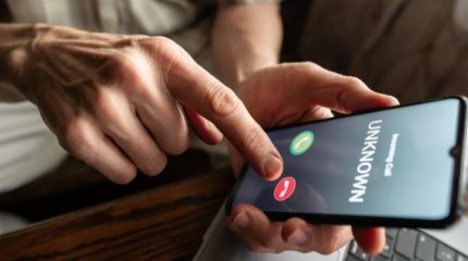 Ақтөбе облысында аудандық аурухананың дәрігері алаяққа алданды